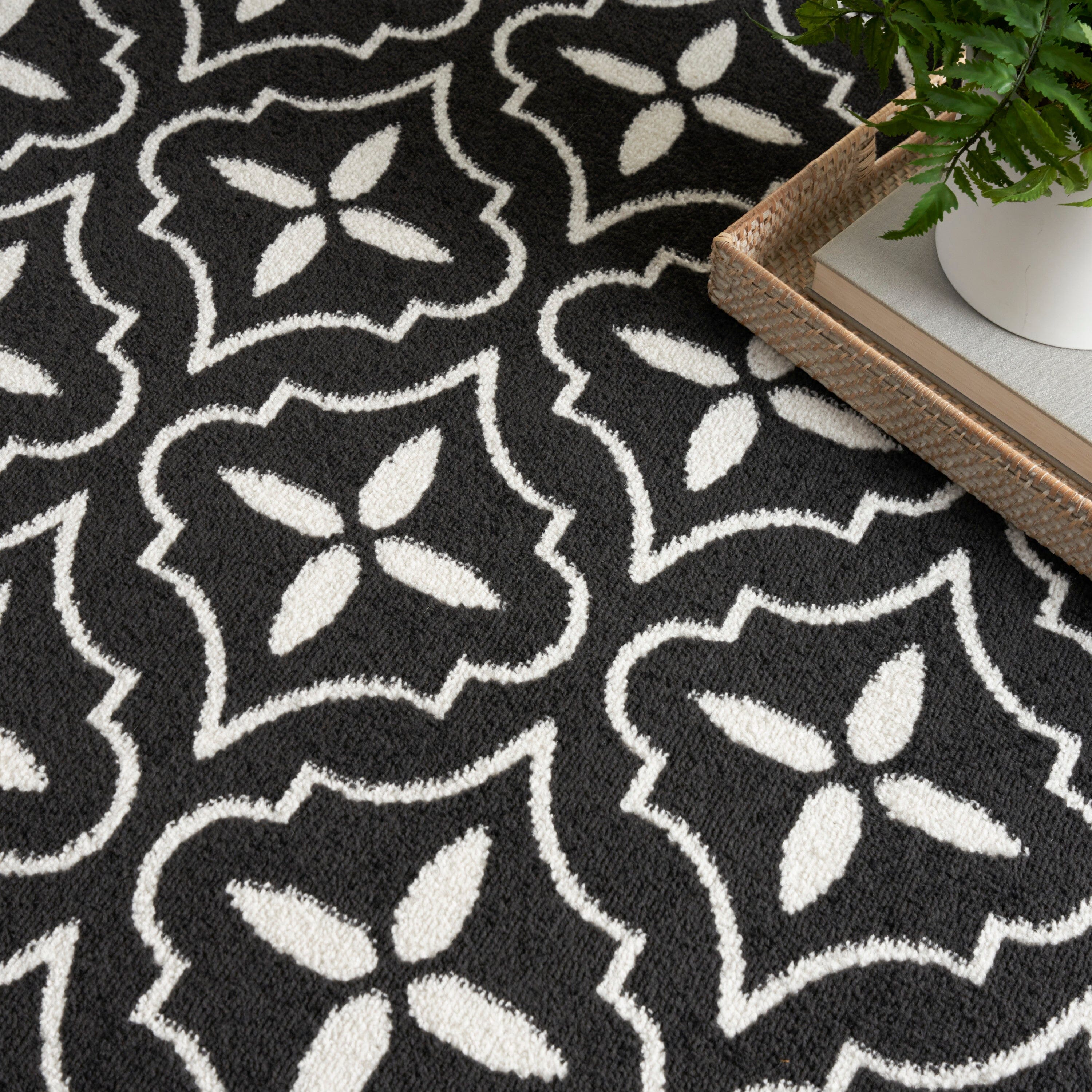 Nourison Essentials Black Ivory Modern Rug RUG Nourison