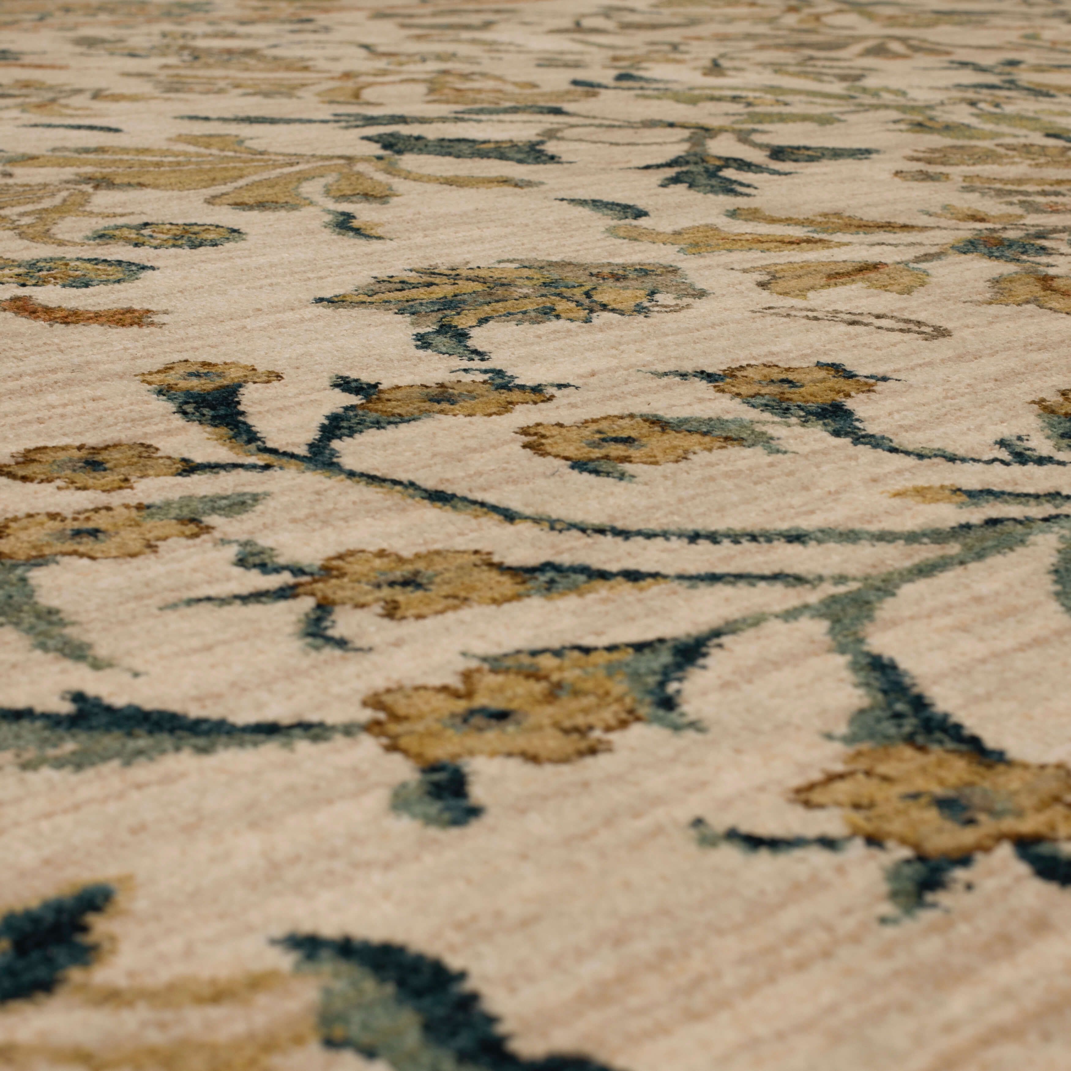 Clarevale Vanilla 5' 3" X 7' 10" Karastan Rugs