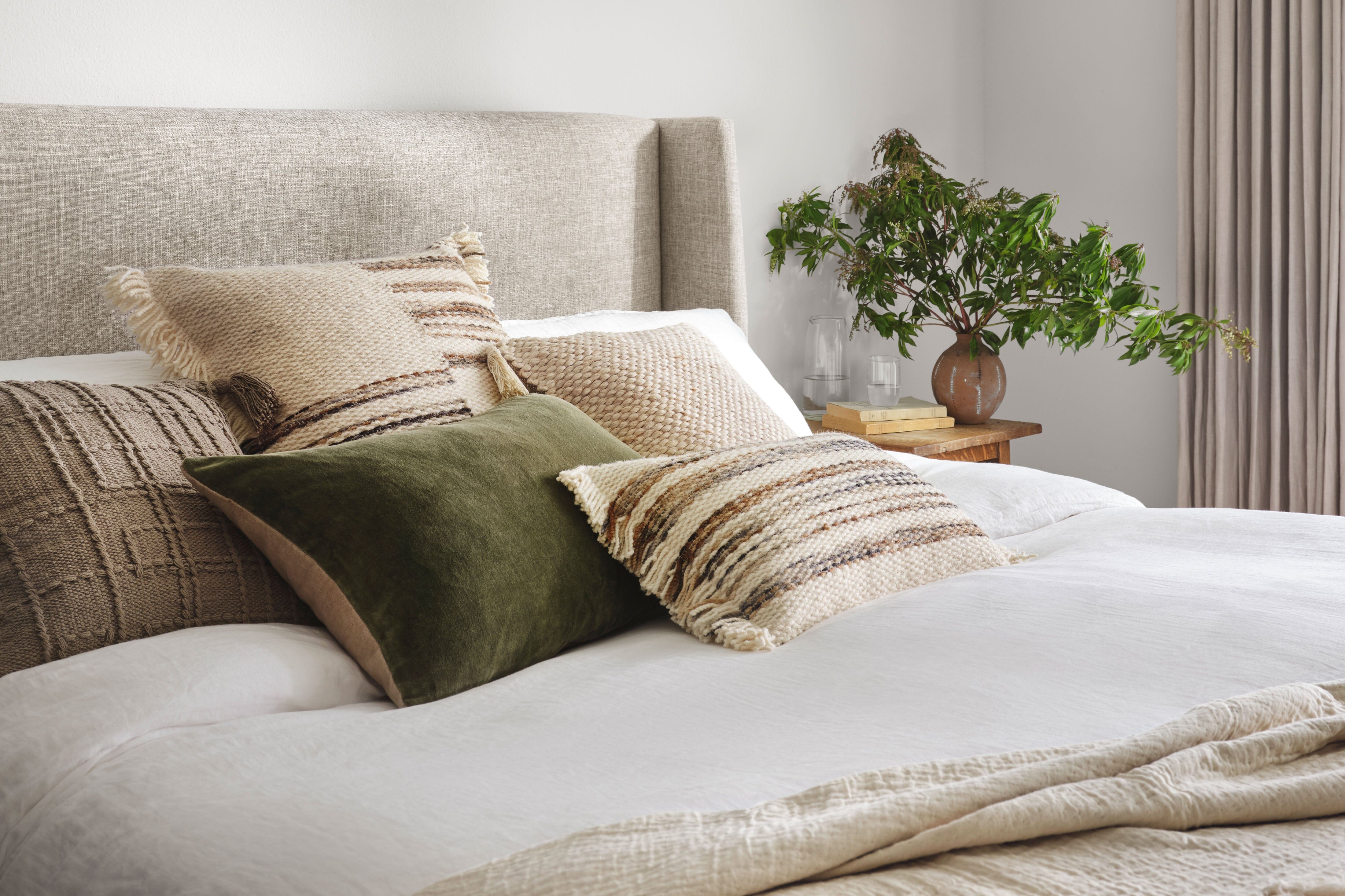 Bed bath and 2024 beyond magnolia home pillows