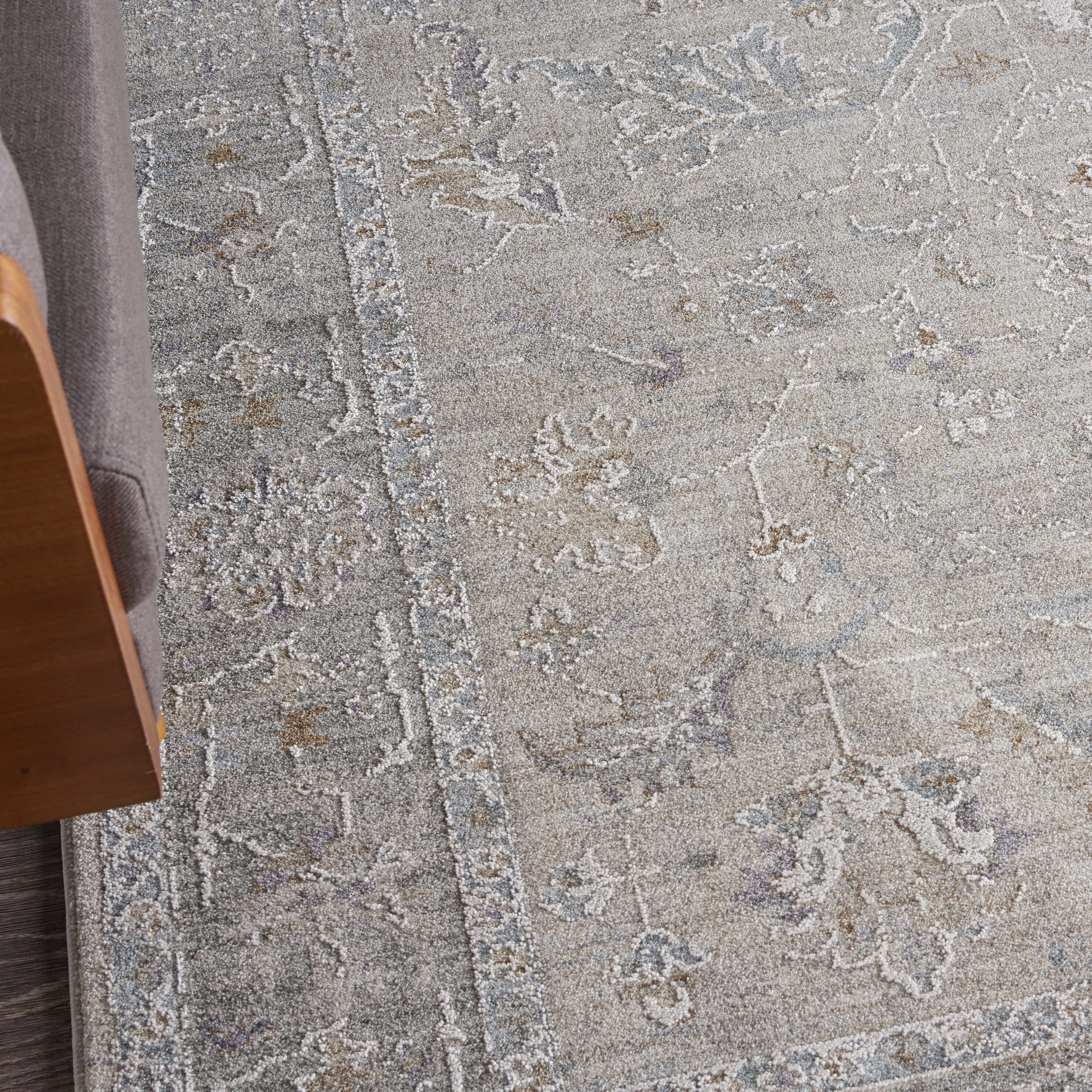 Nourison Infinite 3'11" x 5'11" Lt Grey Vintage Indoor Rug Rug Nourison