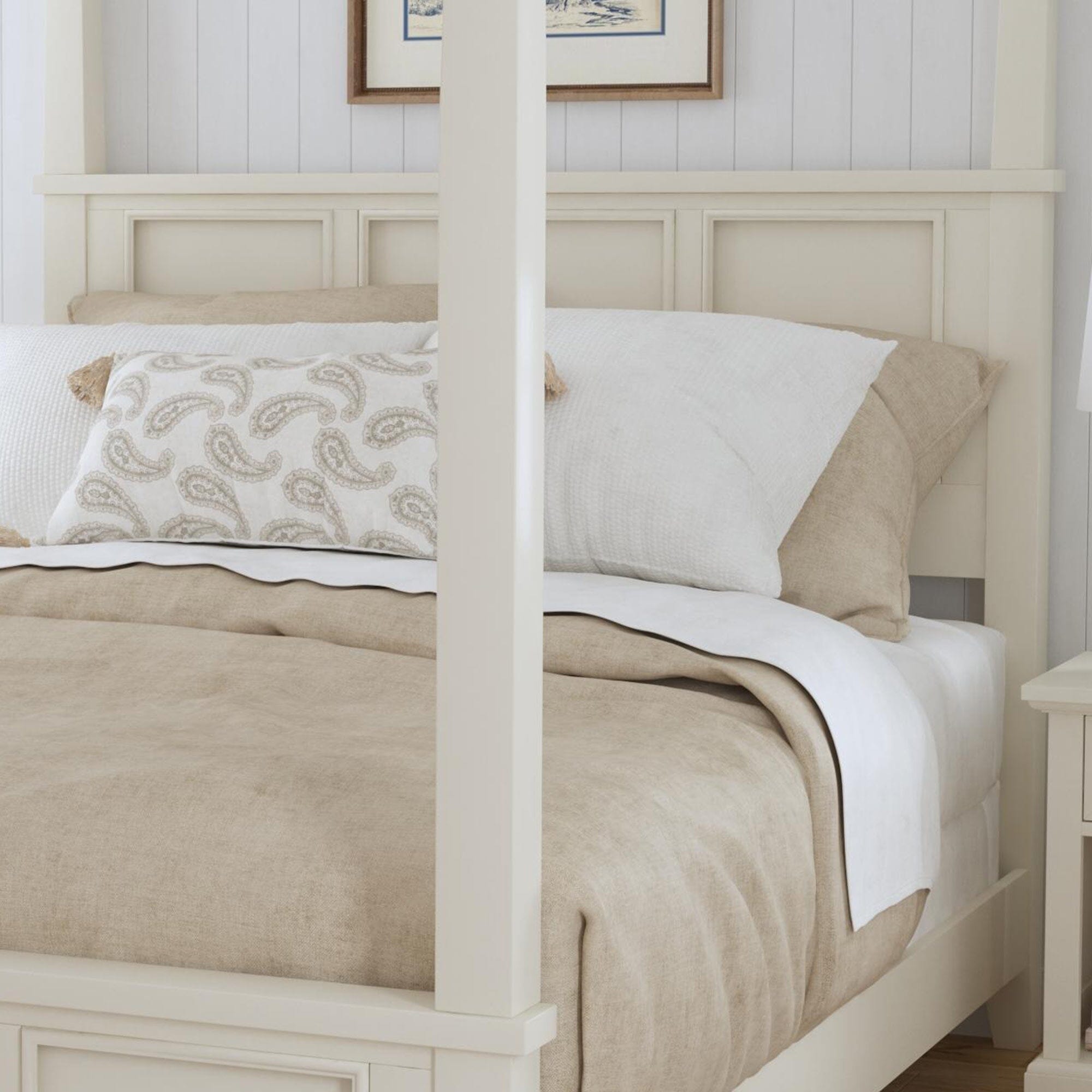 Traditional Queen Canopy Bed By Naples Queen Bed Naples